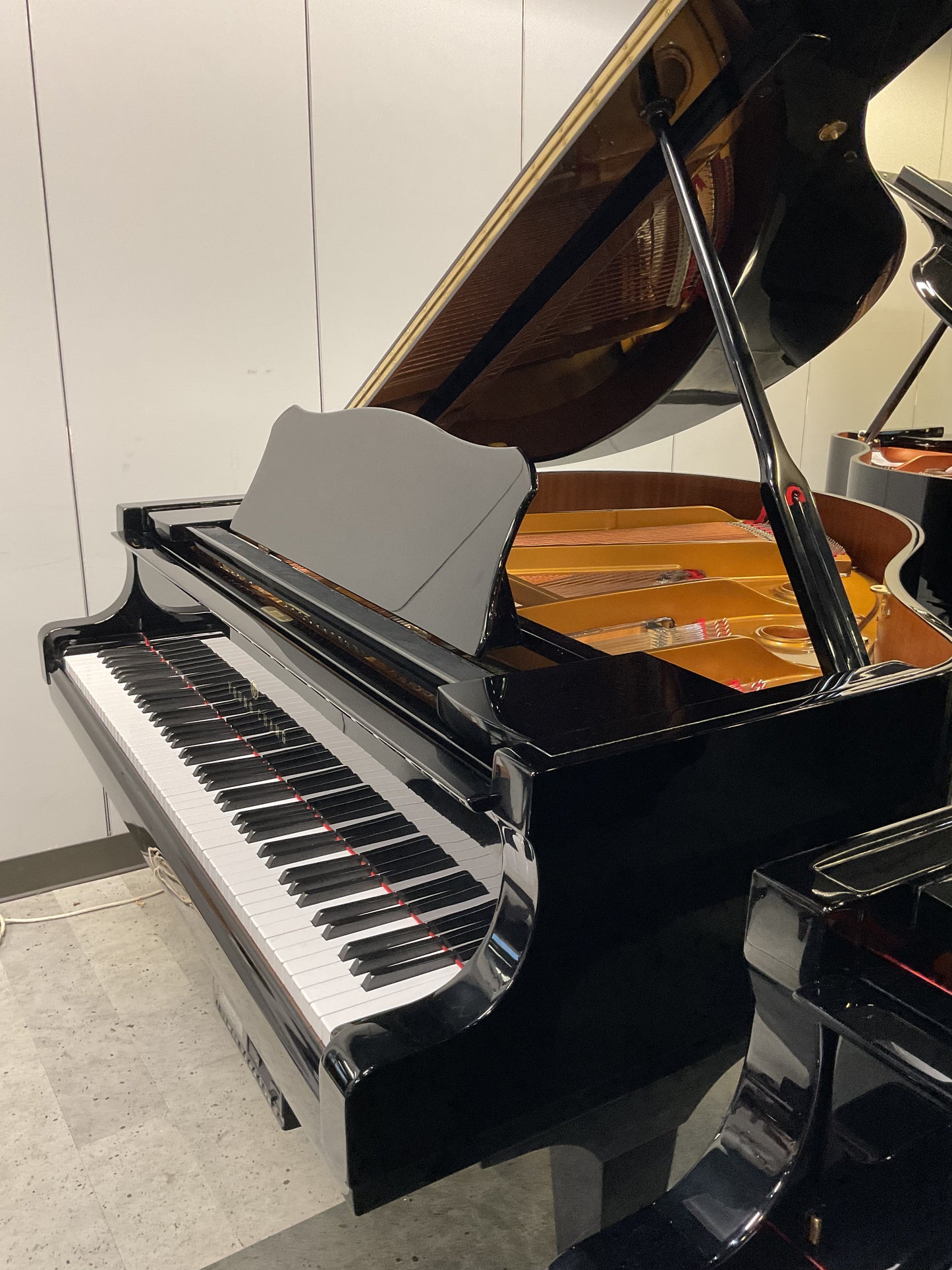 Pre-Owned Grand Young Chang TG-150 (4'11")