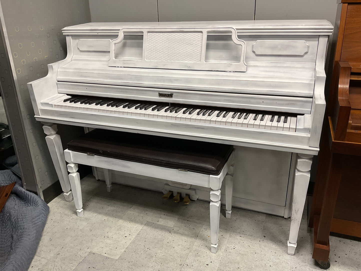 Pre-Owned Vertical Kimball 'Washed White' Console
