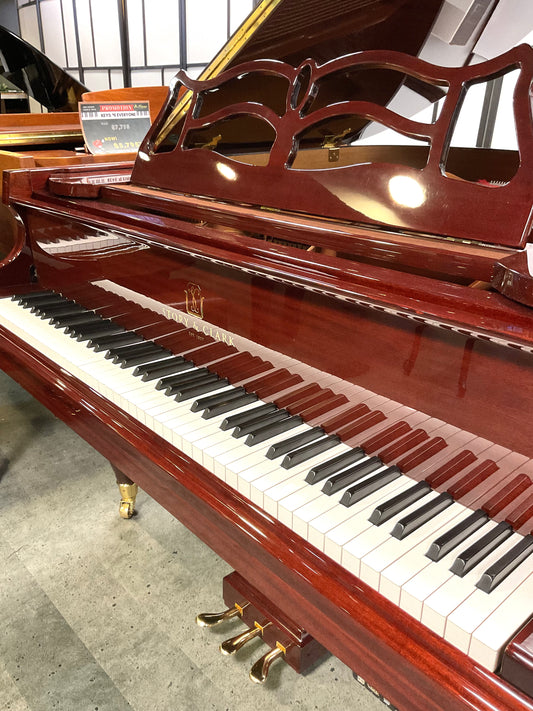 New Story & Clark H-60 Queen Anne