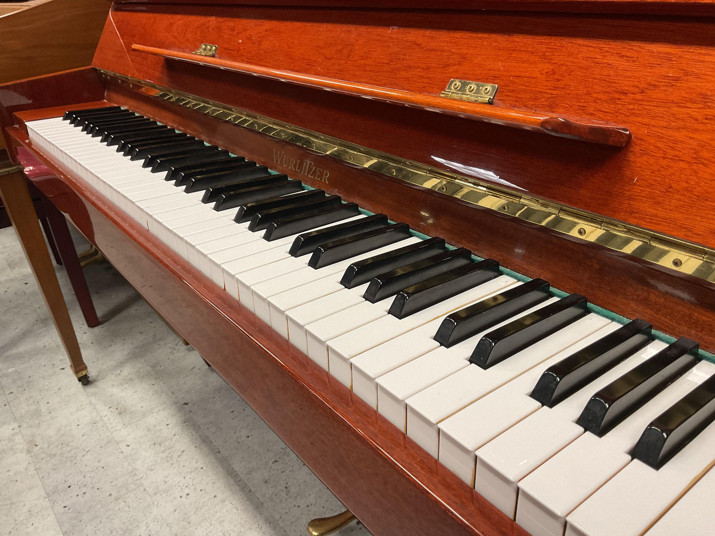 Pre-Owned Vertical Wurlitzer WP-50