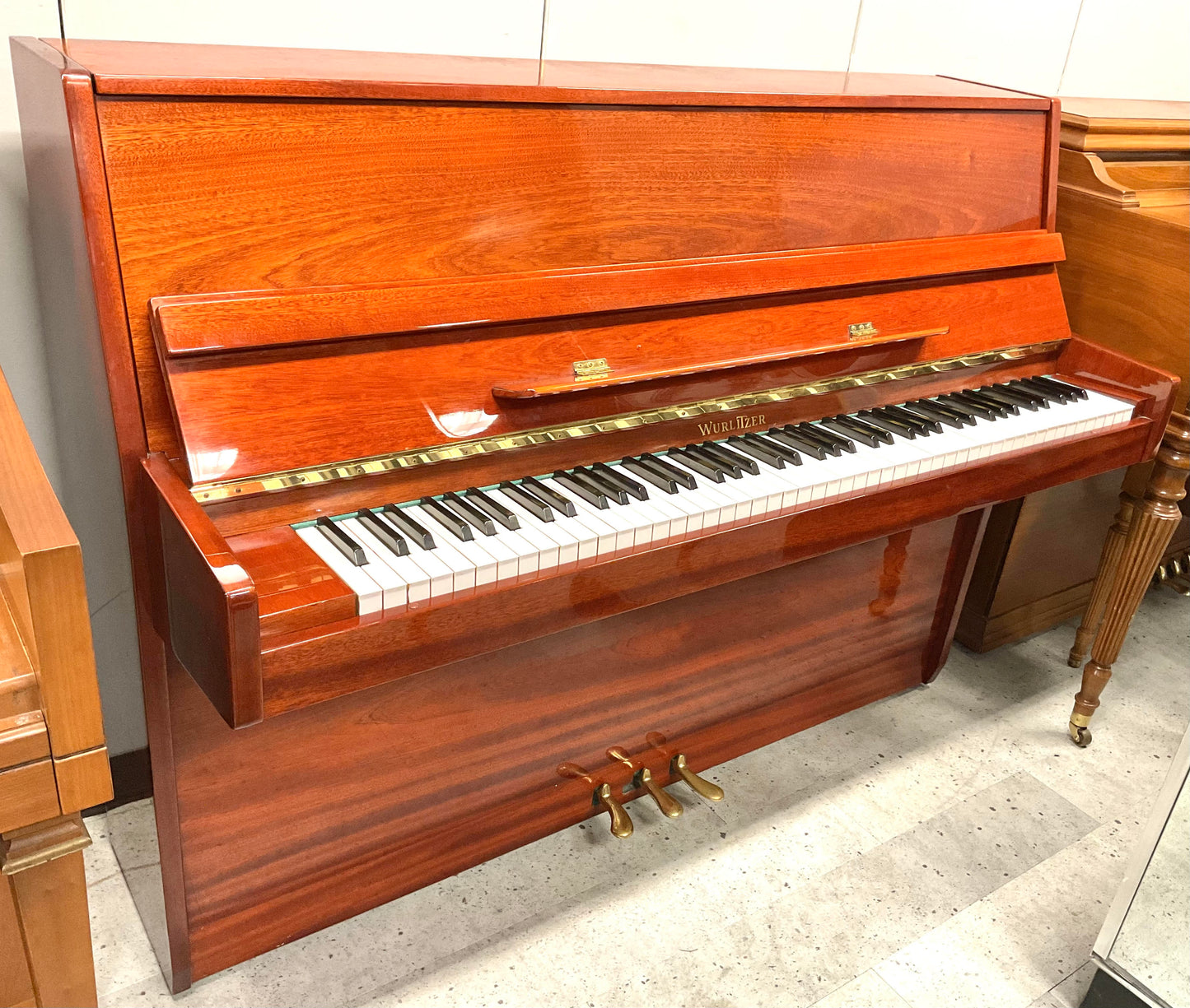 Pre-Owned Vertical Wurlitzer WP-50