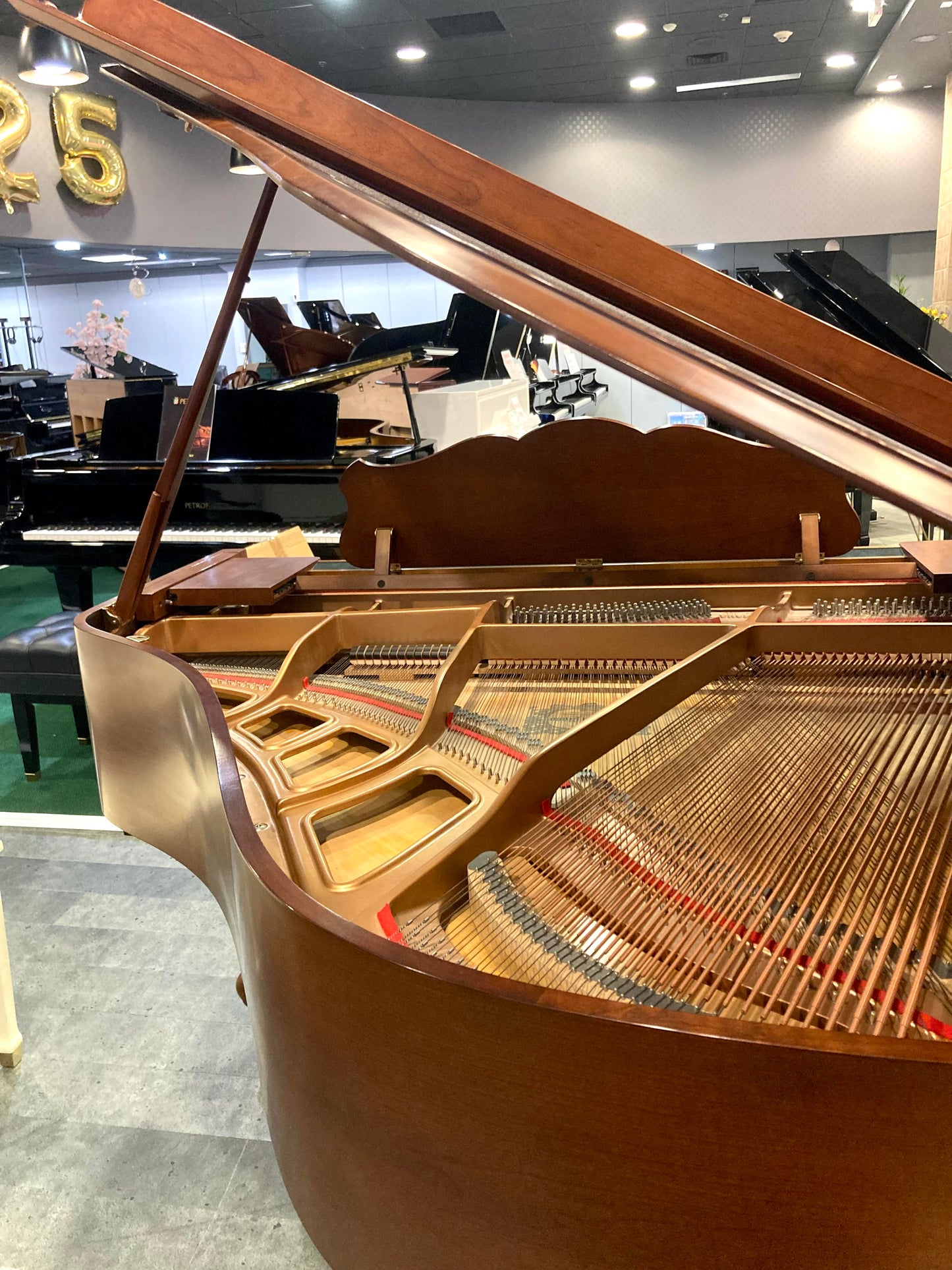 Pre-Owned Grand Yamaha GH1 (5'3")