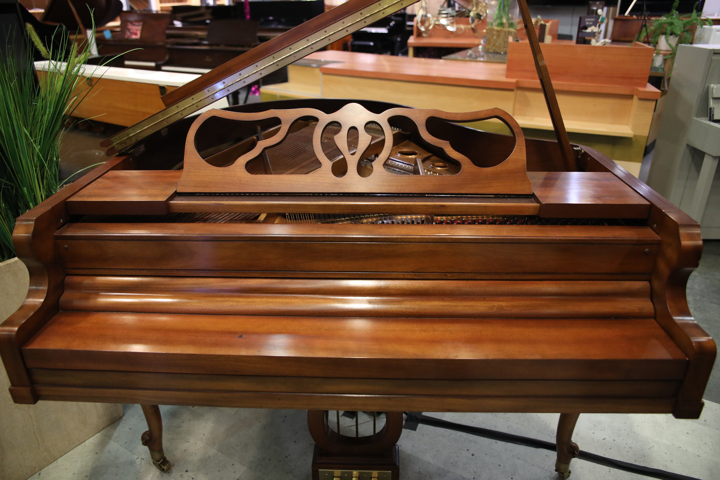 Pre-Owned Kimball Viennese Grand